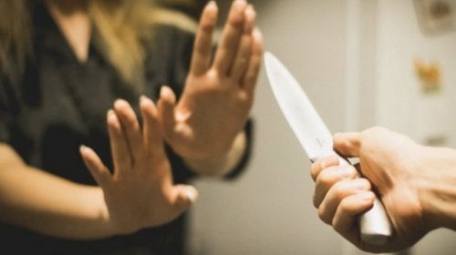 Gəncədə qadın bıçaqlandı: Əri şübhəli bilinir