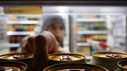 Enerji deyil, ölüm saçır: Gündə 8 banka enerji içkisi içən kişi ürək tutması keçirdi