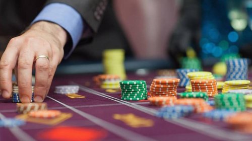 Şirkət rəhbəri qumar oyunlarının təşkilində ittiham olunur - Cinayət işi açıldı