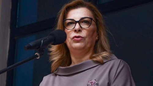 İradə Xəlilova məhkəməyə gəlmədi - Qızının qızıllarını ələ keçirənə hökm oxundu