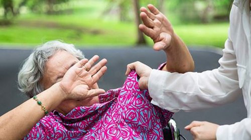 
Təzyiqdən öldüyü deyilən qadın qətlə yetirilibmiş- Gəlinlə qardaşı tutuldu