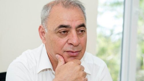 
Nadir Hüseynovun öldüyü qəzada yaralanan qadın dayanacaqda dayanıbmış
