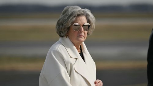 KİV: Tramp Ağ Evin aparat rəhbərini işdən çıxarmaq təklifə gülüb