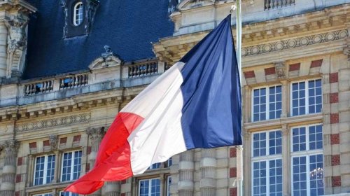 "Politico": Fransa Avropanın siyasi və hərbi mərkəzinə çevrilə bilər