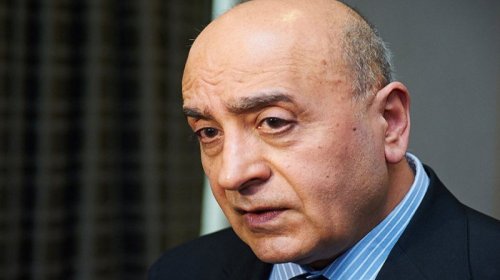 
Rasim Musabəyov &ldquo;Şərəf&rdquo; ordeni ilə təltif edildi