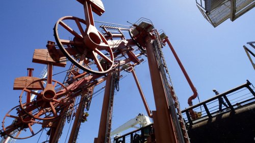 Venesuela Trampın blokadası fonunda neft quyularını bağlayır