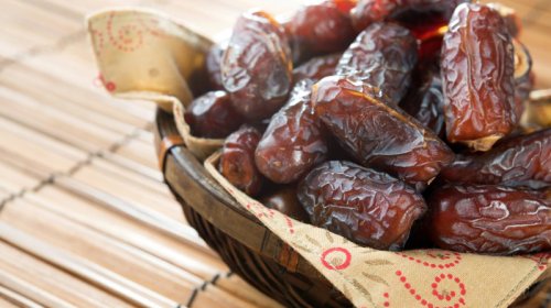 Xurma bir neçə ay təravətli qalır: Onları harada saxlamaq lazımdır?