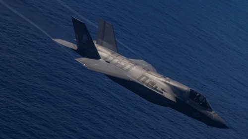 Gizli qırıcılar raketləri necə atır və radarda görünməz qalırlar?