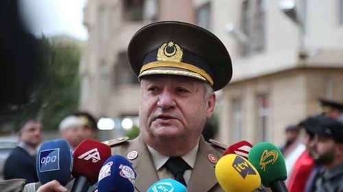 Nazir generalı təqaüdə göndərdi