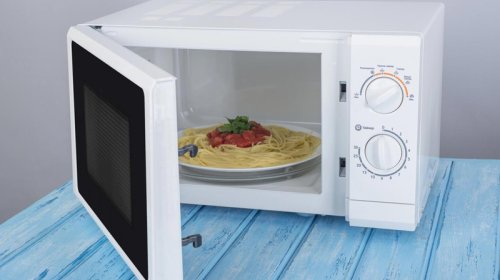 Mikrodalğalı sobada heç vaxt qızdırılmamalı olan 7 qida