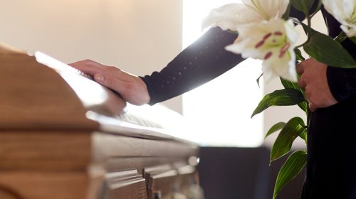 Hindistanda 103 yaşlı qadın dəfn mərasimində "dirildi"