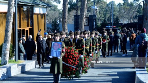 Milli Qəhrəman Şahin Tağıyev dəfn edildi - FOTO