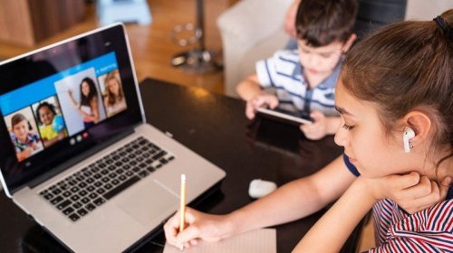 Dərslər məktəbdən evlərə &ldquo;köçürülür&rdquo;?