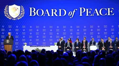 Prezident "Sülh Şurasının Nizamnaməsi" sənədinin imzalanma mərasimində iştirak edir