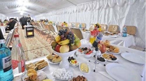 Yas biznesi Bakıda ehsanın yığışdırılmasına imkan vermir