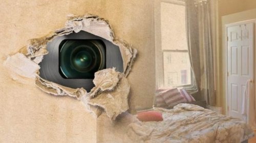 
Yüksəkvəzifəli məmurun evinə gizli kamera quraşdıran şəxs həbs olunub