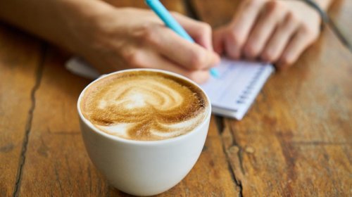 Kofe əhval-ruhiyyəni yaxşılaşdıra bilərmi? - Psixiatrlardan cavab