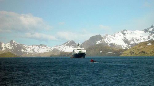 Turist 400-dən çox adanı ziyarət edib və dünyada ən yaxşı hesab etdiyi birini seçib