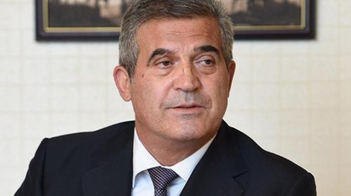 Prezident icra başçısını vəzifəsindən azad etdi