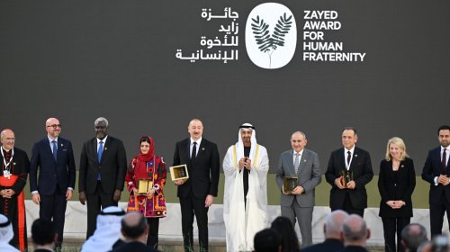İlham Əliyevə "Zayed İnsan Qardaşlığı Mükafatı" təqdim olunub - YENİLƏNİB