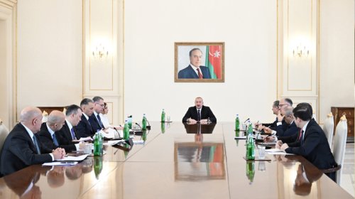 Prezidentin sədrliyi ilə müşavirə keçirildi - FOTO