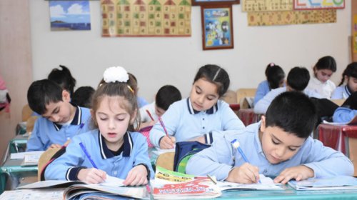 Azərbaycanda tədris proqramı dəyişdirilir: "Dövrün tələbidir"