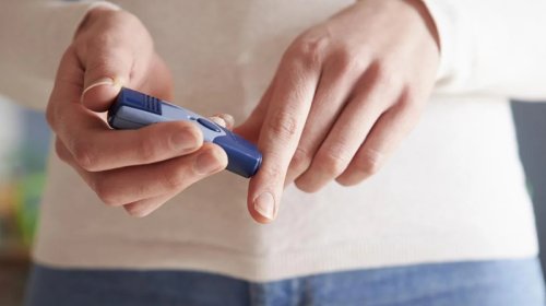 Qan şəkərinin səviyyəsini normallaşdırmaq üçün nə yemək lazımdır?