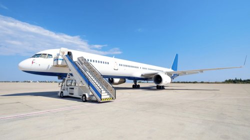 Niyə təyyarələrə həmişə sol tərəfdən minirik?