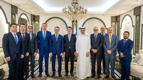 İqtisadiyyat nazirinin birinci müavini İslam İnkişaf Bankı Qrupunun rəhbər şəxslərilə görüşüb