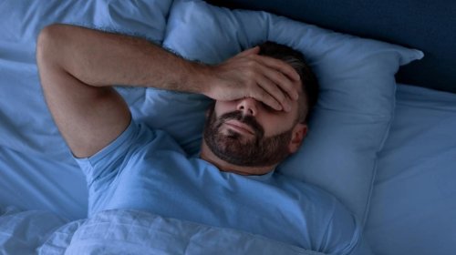 Bəzən beyinlər yuxuda da &ldquo;sönmür&rdquo;: Alimlər səbəbini izah etdi