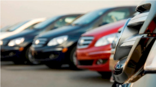 İKZF-yə məxsus &ldquo;BMW&rdquo; hərraca çıxarılır