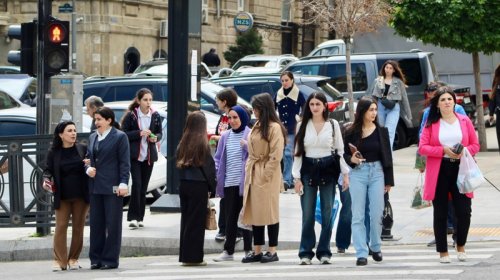 Azərbaycanda ən çox maaş alan qadınlar hansı sahələrdə çalışırlar? - MƏBLƏĞ