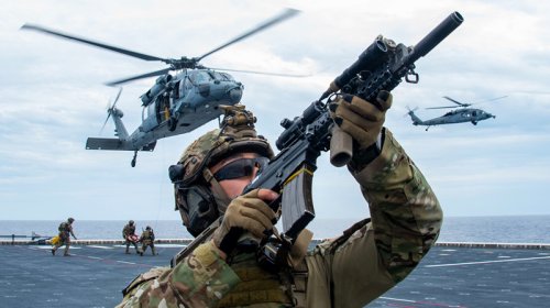 Tramp ordu yeritmədən İranı necə məğlub edə bilər? - "Telegraph" açıqladı