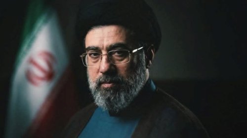 "Xameneyi komadadır"