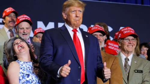 "Politico": İrandakı münaqişə Ağ Ev üçün siyasi problemə çevrilə bilər