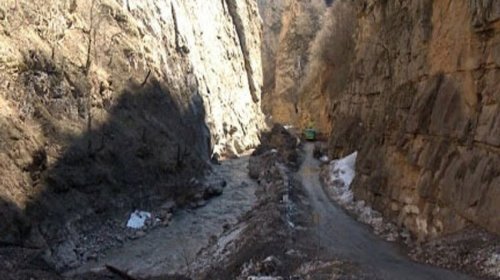 Uçqun olub, Quba-Xınalıq yolu bağlanıb