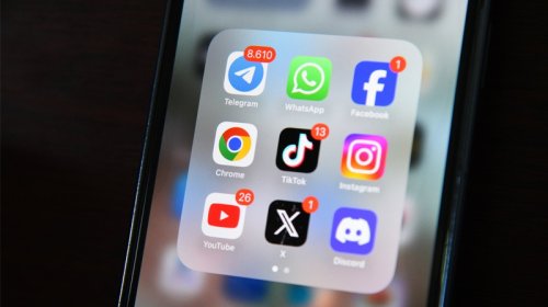 "Google" Azərbaycanda bazarı "ələ keçirib"