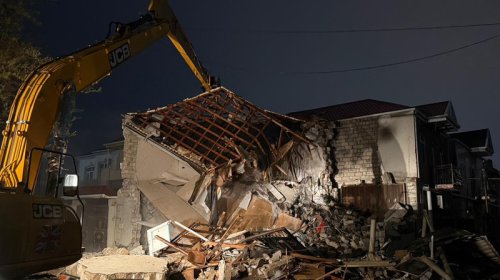 Kollektor üzərindəki ev söküldü: Suallar cavabsız qaldı...