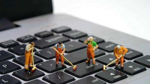 Əlinizin altındakı təhlükə: Klaviaturanızı nə qədər tez-tez təmizləyirsiniz?