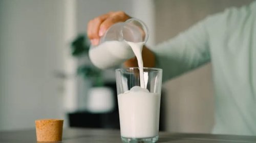Tez-tez tam yağlı süd içsəniz, orqanizmdə nə baş verər?