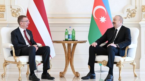 Prezident həmkarını sülh prosesi barədə məlumatlandırdı