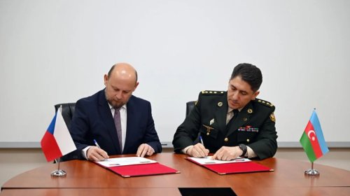 Çexiya ilə müdafiə sahəsində əməkdaşlıq planı imzalandı - FOTOLAR