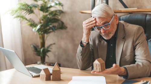 Yüz minlərlə evin gecikən "kupça"sı - Çıxış yolu nədir?