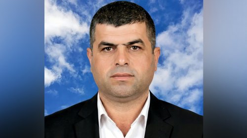 İki avtomobilin arasında qalaraq öldü