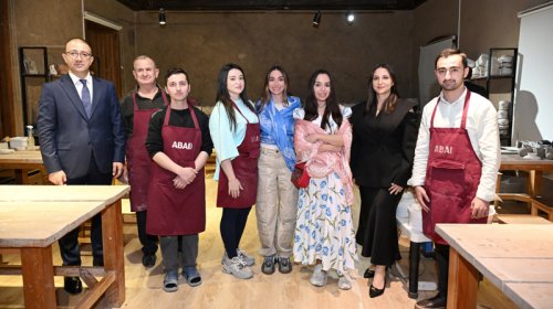 Leyla Əliyeva və Arzu Əliyeva Şəkidə "ABAD" Keramika və Tətbiqi Sənət Mərkəzi ilə tanış olub - FOTO