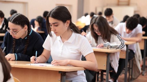 Səkkiz şagird 300 bal topladı - 7-si qızdır