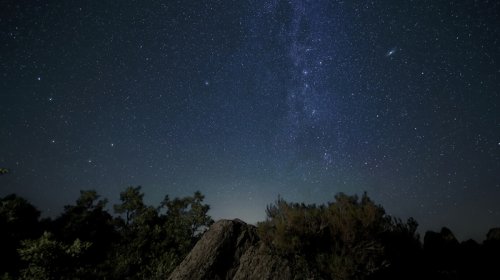 Astronomlar Neptunun kənarındakı kiçik bir planetdə atmosfer kəşf etdi