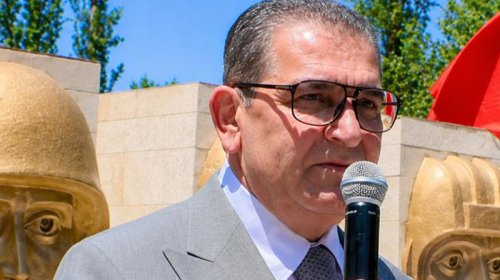 
Saleh Səmədovun ilk məhkəməsi oldu- Ev dustaqlığına buraxılmadı