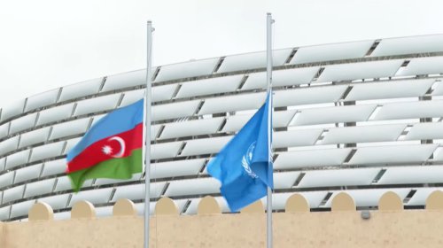 WUF13-də BMT və Azərbaycanın bayraqları qaldırıldı