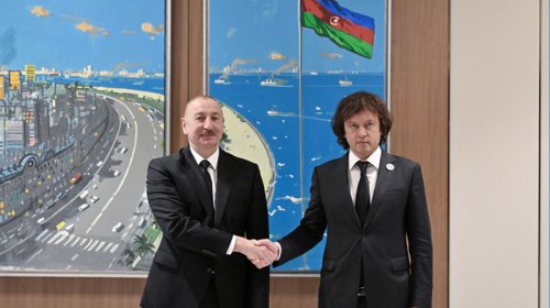 İlham Əliyevin Gürcüstanın Baş naziri ilə görüşü oldu - FOTO